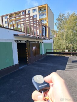 Garáž na pronájem 18m2 na Praze 8 - Ládví - 4