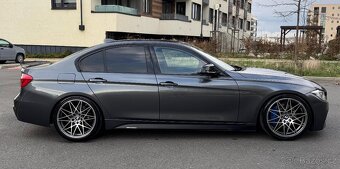 BMW 335i F30 MANUAL STŘESNÍ OKNO, NOVÁ STK, HEZKÝ STAV - 4