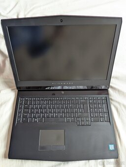 Alienware 17 R4 i7-7820HK GTX1080 120 Hz QHD - na díly - 4