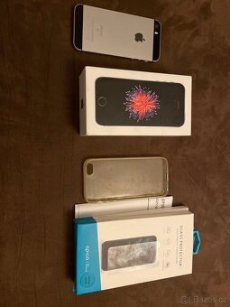 iPhone SE 128GB - 4