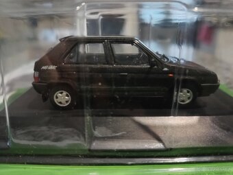 Škoda Favorit black line DeAgostini - 4