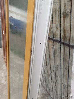 Plastové fixní okno, doprava. - 4