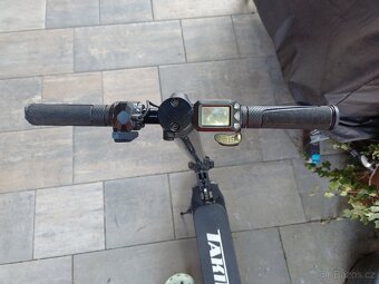 Elektrokoloběžka Takira carbon - 4