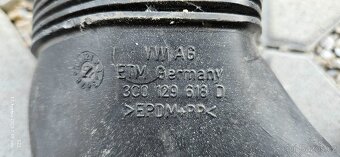 Trubka sání k filterboxu Passat b7 - 4