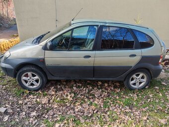 Renault Scénic RX4 - 4