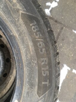Barum 185/65R15 zimní - 4