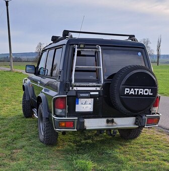 NISSAN PATROL Y60GR - 4