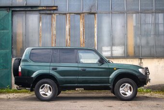 Toyota Land Cruiser 2000 - 4
