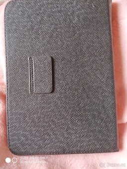 POUZDRO NA TABLET SE STOJANKEM - 4