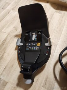 Maxi Cosi Pebble 360 včetně otocne báze 2022 Essential Black - 4