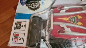 Auto na dálkové ovládání s nabíjecí baterií - 4