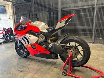 Ducati Panigale v4 - 4