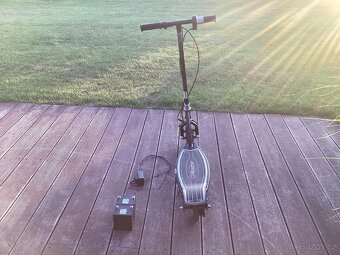 Elektrokoloběžka Razor 100 glow - 4