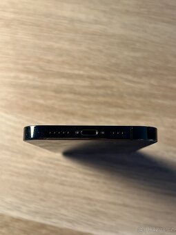 Apple iPhone 12 Pro 128 GB Grafitově šedá - BATERIE 100% - 4