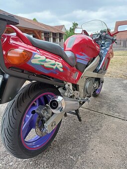 Kawasaki ZZR 600 - 4