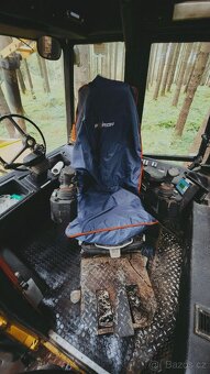 Lesní traktor / vyvážečka HSM 904 - 4