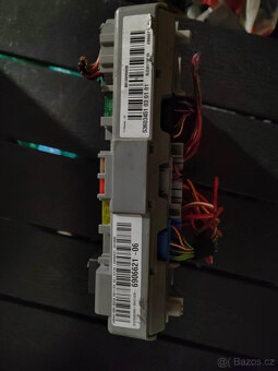 BMW E90+91+ E87, pojistková skříň - 4