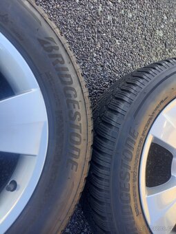 Škoda Octavia IV -ZÁNOVNÍ zimní orig.Alu sada-205/60R16 - 4