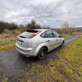 🚗 Ford Focus Hatchback 1.6 бензín | 2006 | 188 000 km - 4