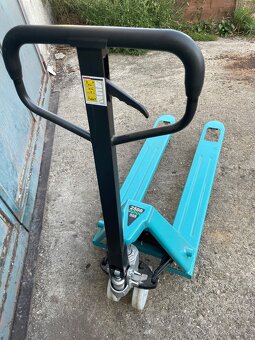 Paletový vozík 2500kg pol/nyl - 4