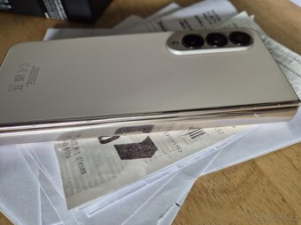 samsung galaxy fold 4 - 4