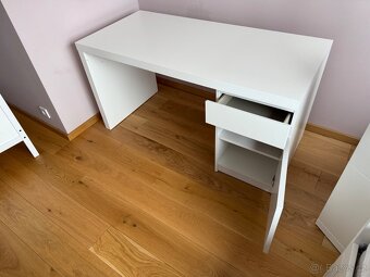 IKEA MALM Psací stůl, bílá, 140x65 cm + Podložka Rissla - 4