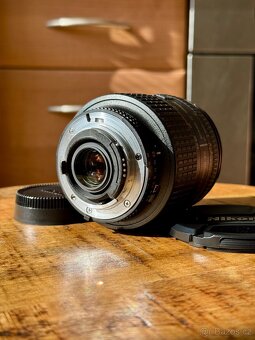 Nikon AF NIKKOR 24-85 mm f/2.8-4D IF - 4