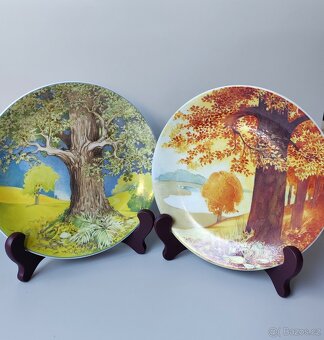 Sada porcelánových sběratelských talířů "Opadavé stromy" - 4