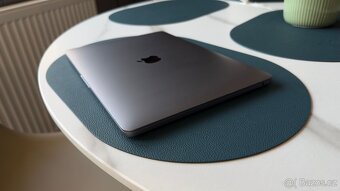MacBook Pro 13 rok 2017 - 4