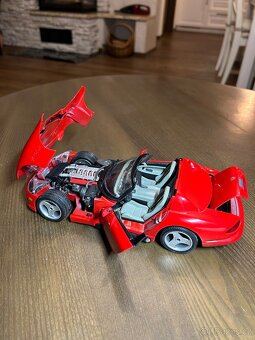 Dodge viper 1:18 Burago - 4