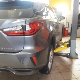 Vyztuha pod zadni nárazník Lexus RX450H - 4