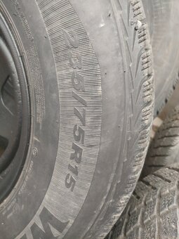 Sada kol 6x139,7 r15 235/75 r15 - 4
