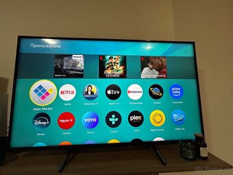 Televize Panasonic TX-55FX603E + TV komodu (jako set) - 4