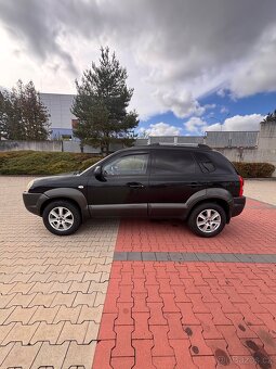 Hyundai Tucson 2.0 CRDi, 104 kW, r. 2006, najeto 250 000 km - 4
