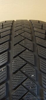 VREDESTEIN dvourozměrné 255/40R21 + 265/40R21 - 4