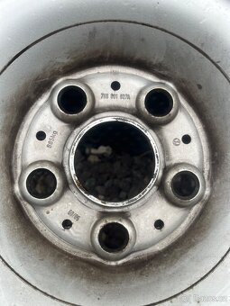 Plechové disky VW T5 T6 5x120 R16 - 4