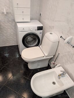 Pračka Electrolux PerfectCare 600 EW6F428BC bílá - 4