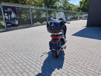 Piaggio Beverly 500 - 4