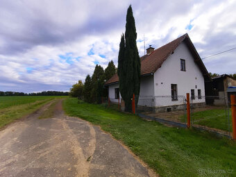 Chvalkovice - Střeziměřice -rodinný dům 3+1, pozemek 2066 m2 - 4