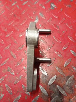 ČZ 125/519 Držák třmenu - 4