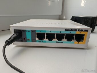 Mikrotik RB951Ui-2HnD - 4