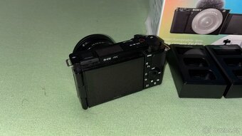 Sony ZV-E10 + objektiv Sony 16-50 - 4