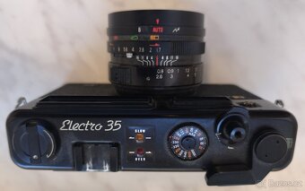 Fotoaparát YASHICA - 4