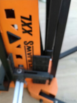 Nový přenosný stojanový svěrák Triton SuperJaws XXL - 4