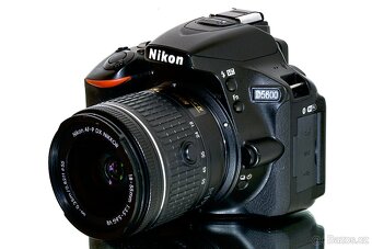 Nikon D5600 8 tis exp +18-55mm + 8GB TOP STAV - 4