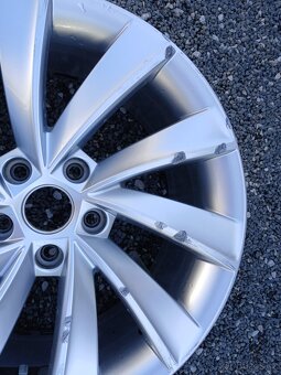 2 x disk Pegasus - Škoda Superb 8J 18" ET44 - 4