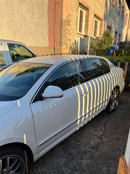 Škoda Superb 2.0 TDI DSG - 4