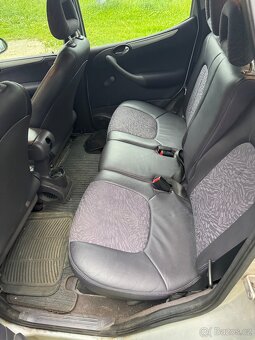 Mercedes A190 - 4