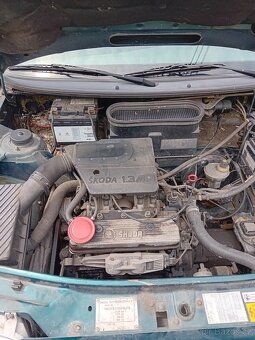 Prodám díly z Škoda Felicia 1,3 50kW,1996,motor 781.136M - 4