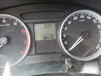Škoda Fabia 2 1.4 63Kw BXW barva 4590 přev.LVE - 4